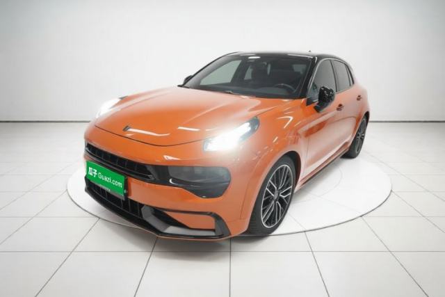 Ojetý Lynk & Co 02 Hatchback 2021 2.0TD Halo Driving Control Kit Edition