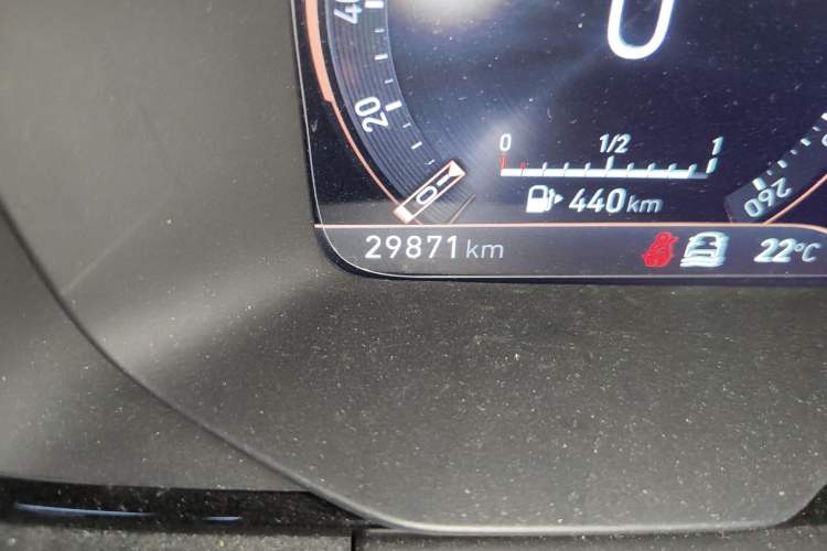 Used Lynk & Co 02 Hatchback 2021 2.0TD Halo Driving Control Kit Edition Odometer Close Up
