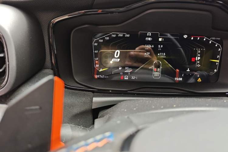 Used Lynk & Co 02 Hatchback 2021 2.0TD Halo Odometer Close Up