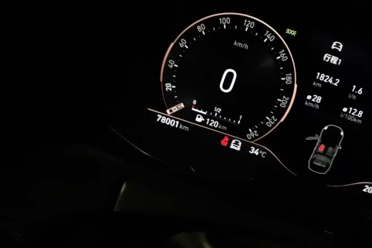 Used Lynk & Co 02 Hatchback 2021 2.0TD Halo Odometer Close Up