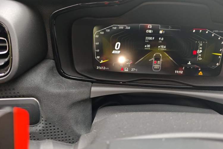 Used Lynk & Co 02 Hatchback 2021 2.0TD Halo Odometer Close Up