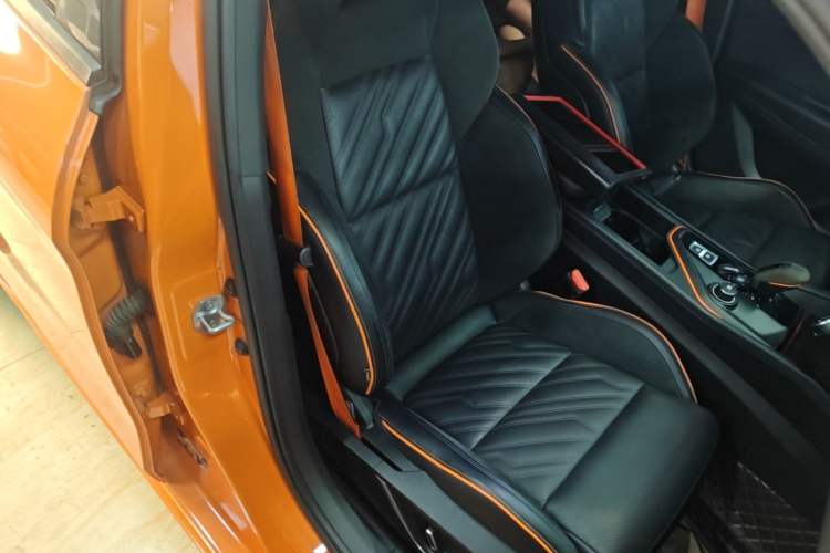 Used Lynk & Co 02 Hatchback 2021 2.0TD Halo Right Front Seat