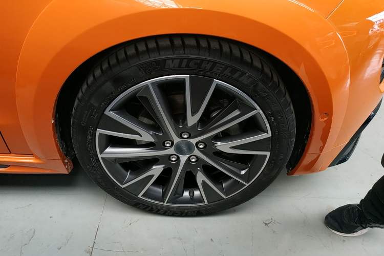 Used Lynk & Co 02 Hatchback 2021 2.0TD Halo Right Front Wheel Hub