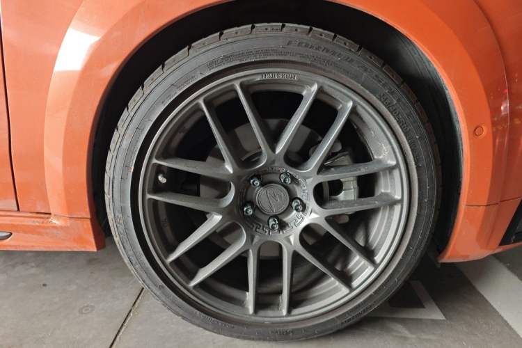 Used Lynk & Co 02 Hatchback 2021 2.0TD Halo Right Front Wheel Hub