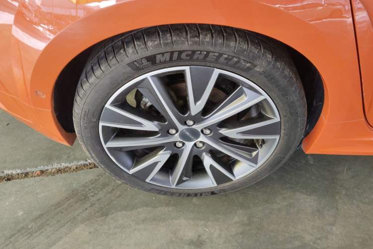 Used Lynk & Co 02 Hatchback 2021 2.0TD Halo Right Rear Wheel Hub
