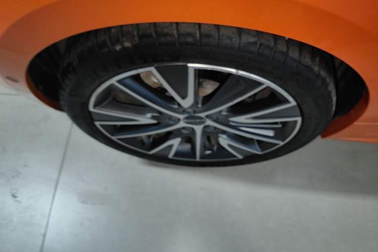 Used Lynk & Co 02 Hatchback 2021 2.0TD Halo Right Rear Wheel Hub
