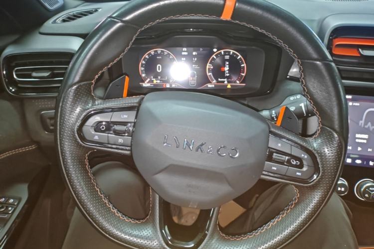 Used Lynk & Co 02 Hatchback 2021 2.0TD Halo Steering Wheel