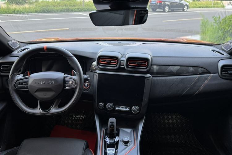 Used Lynk & Co 02 Hatchback 2021 2.0TD Halo Driving Control Kit Edition Steering Wheel