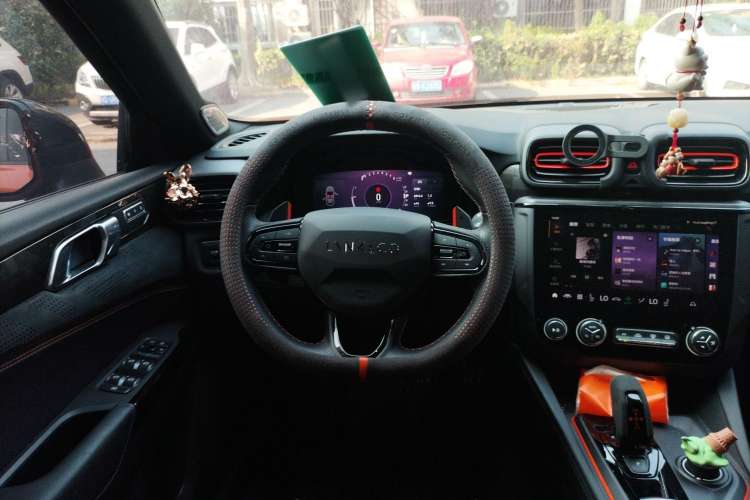 Used Lynk & Co 02 Hatchback 2021 2.0TD Halo Driving Control Kit Edition Steering Wheel