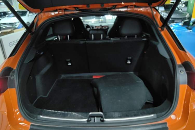 Used Lynk & Co 02 Hatchback 2021 2.0TD Halo Trunk