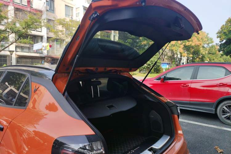Used Lynk & Co 02 Hatchback 2021 2.0TD Halo Driving Control Kit Edition Trunk