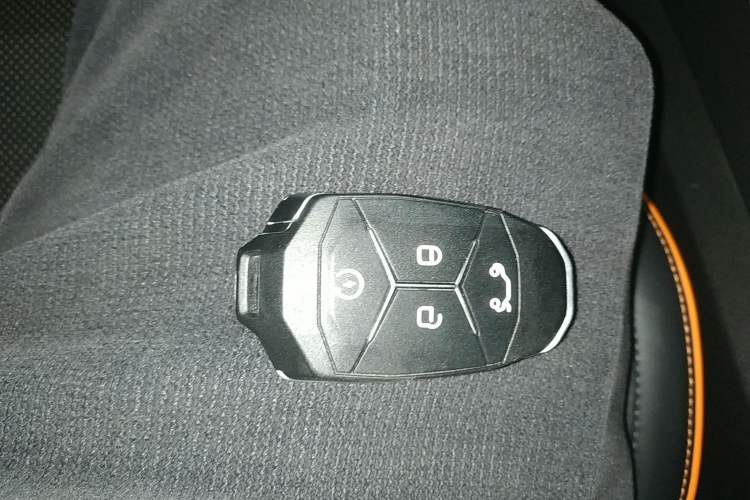 Used Lynk & Co 02 Hatchback 2021 2.0TD Halo Vehicle Key