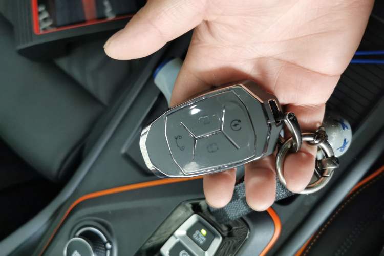 Used Lynk & Co 02 Hatchback 2021 2.0TD Halo Vehicle Key