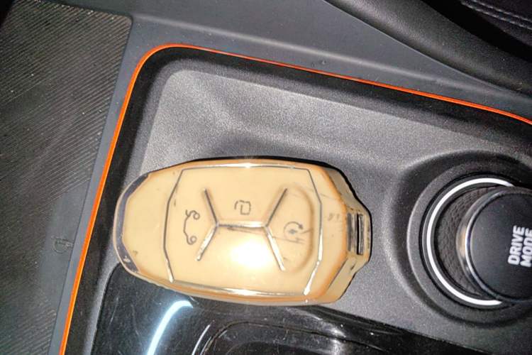 Used Lynk & Co 02 Hatchback 2021 2.0TD Halo Vehicle Key