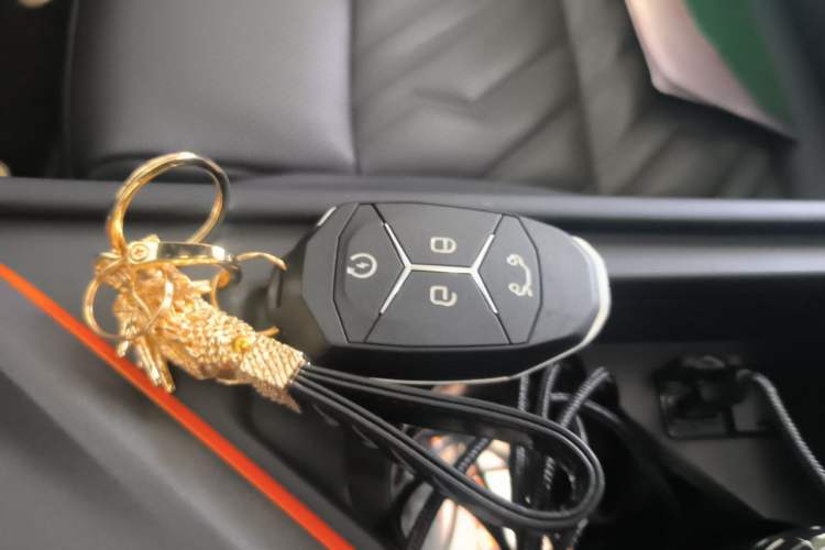 Used Lynk & Co 02 Hatchback 2021 2.0TD Halo Vehicle Key
