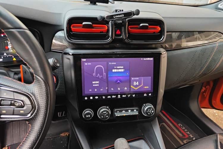Used Lynk & Co 02 Hatchback 2021 2.0TD Halo Audio And AC Panel