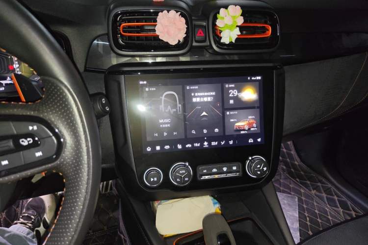 Used Lynk & Co 02 Hatchback 2021 2.0TD Halo Driving Control Kit Edition Audio And AC Panel