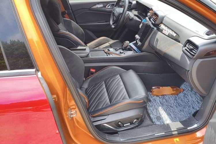 Used Lynk & Co 02 Hatchback 2021 2.0TD Halo Right Front Seat