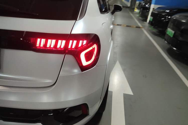 Used Lynk & Co 02 Hatchback 2021 2.0TD Halo Exterior 3