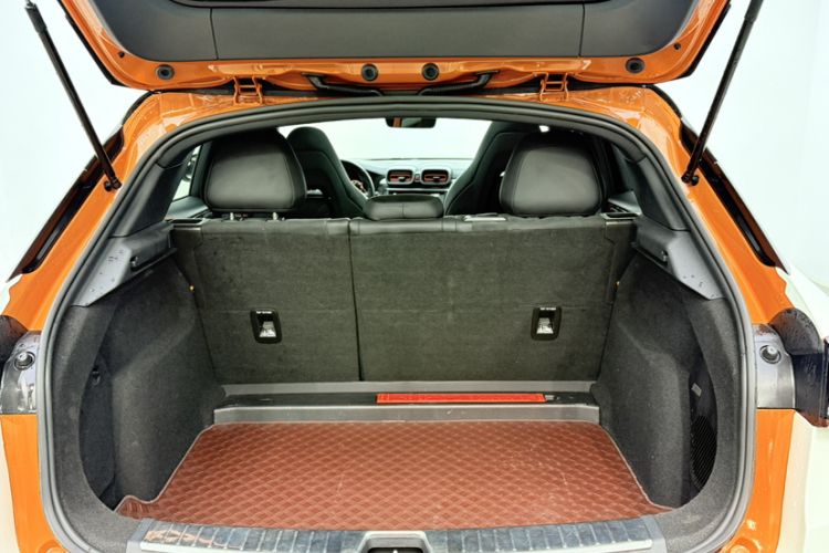 Used Lynk & Co 02 Hatchback 2021 2.0TD Halo Trunk