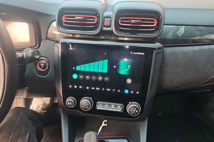 Used Lynk & Co 02 Hatchback 2021 2.0TD Halo Audio And AC Panel