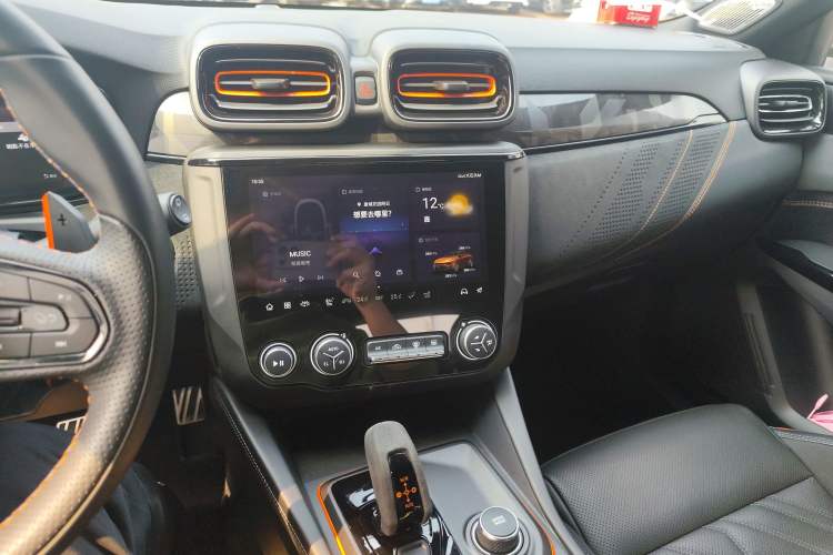 Used Lynk & Co 02 Hatchback 2021 2.0TD Halo Audio And AC Panel