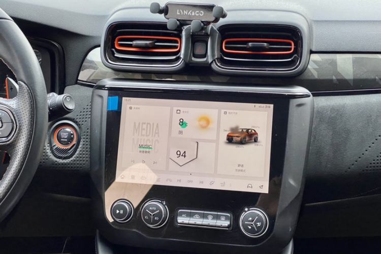 Used Lynk & Co 02 Hatchback 2021 2.0TD Halo Audio And AC Panel