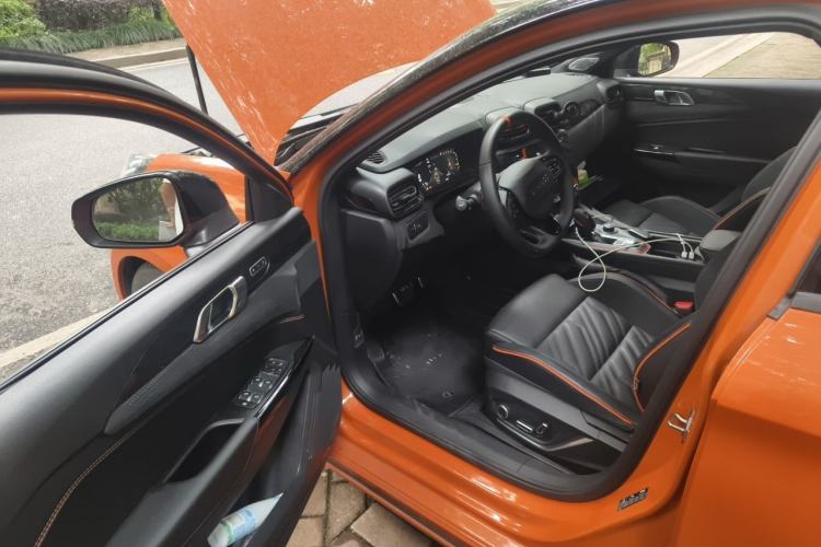 Used Lynk & Co 02 Hatchback 2021 2.0TD Halo Driving Control Kit Edition Driver Seat