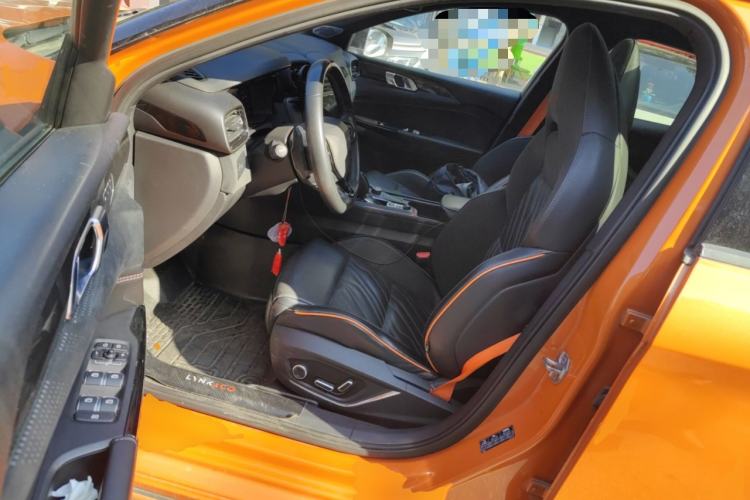 Used Lynk & Co 02 Hatchback 2021 2.0TD Halo Driving Control Kit Edition Driver Seat