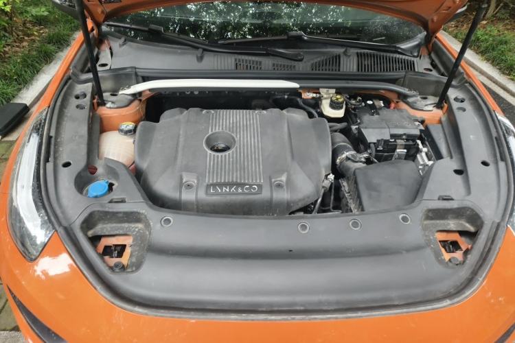 Used Lynk & Co 02 Hatchback 2021 2.0TD Halo Driving Control Kit Edition Engine Bay