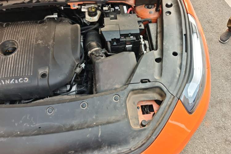 Used Lynk & Co 02 Hatchback 2021 2.0TD Halo Engine Bay Left