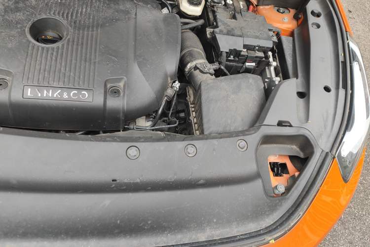 Used Lynk & Co 02 Hatchback 2021 2.0TD Halo Engine Bay Left