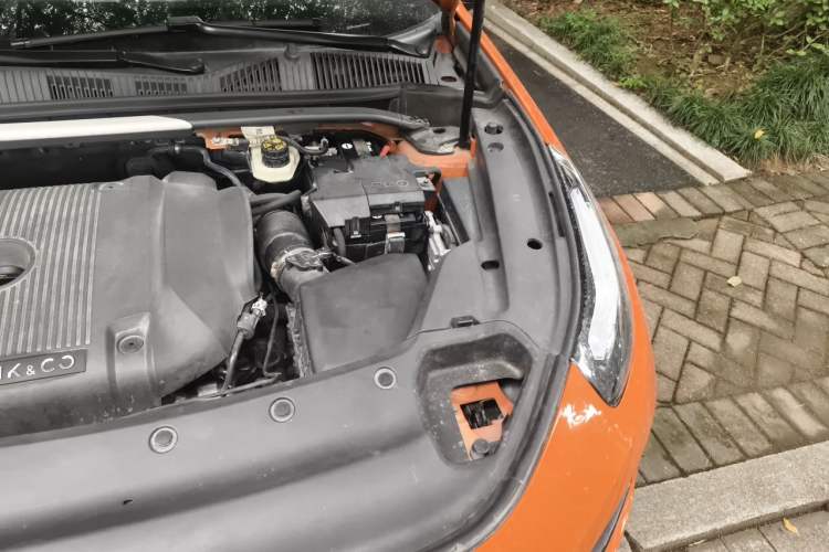 Used Lynk & Co 02 Hatchback 2021 2.0TD Halo Driving Control Kit Edition Engine Bay Left
