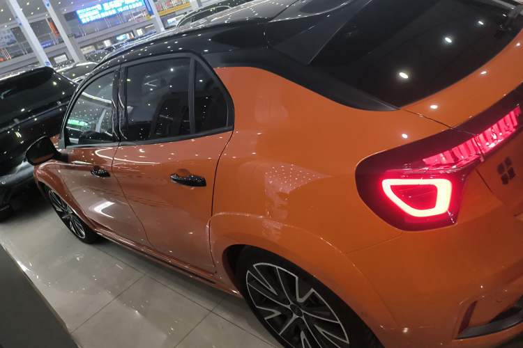 Used Lynk & Co 02 Hatchback 2021 2.0TD Halo Exterior 3