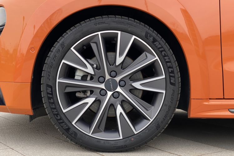 Used Lynk & Co 02 Hatchback 2021 2.0TD Halo Exterior 3