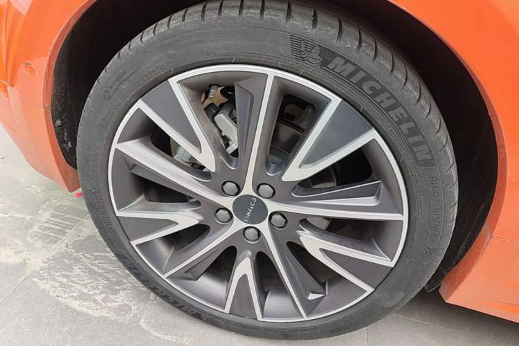 Used Lynk & Co 02 Hatchback 2021 2.0TD Halo Exterior 5