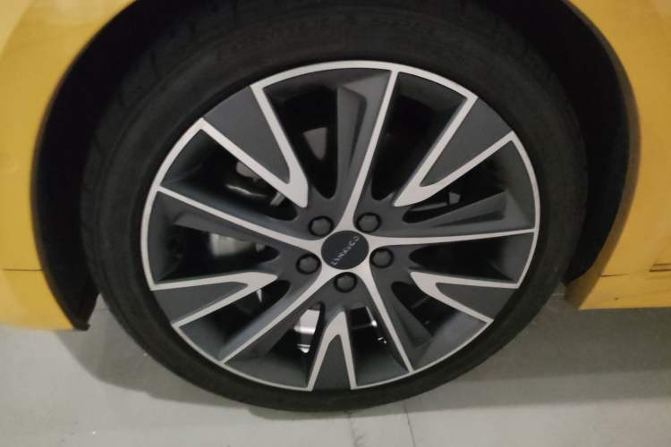 Used Lynk & Co 02 Hatchback 2021 2.0TD Halo Exterior 7