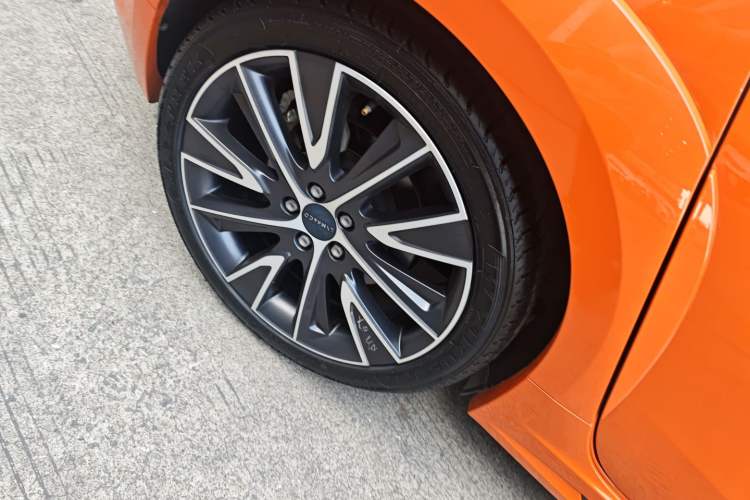 Used Lynk & Co 02 Hatchback 2021 2.0TD Halo Exterior 8
