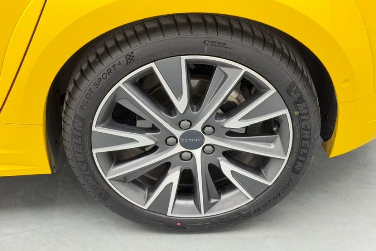 Used Lynk & Co 02 Hatchback 2021 2.0TD Halo Exterior 9