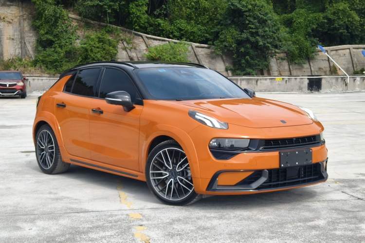 Used Lynk & Co 02 Hatchback 2021 2.0TD Halo Front Right 45 Deg