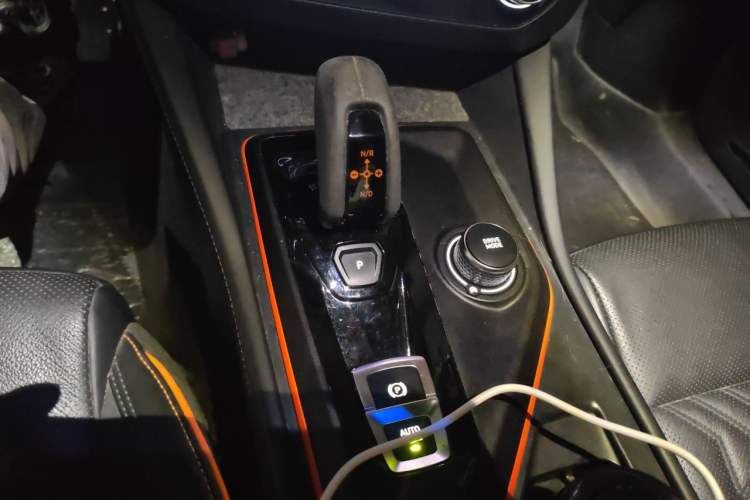 Used Lynk & Co 02 Hatchback 2021 2.0TD Halo Driving Control Kit Edition Gear Lever