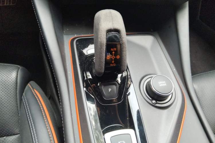 Used Lynk & Co 02 Hatchback 2021 2.0TD Halo Driving Control Kit Edition Gear Lever