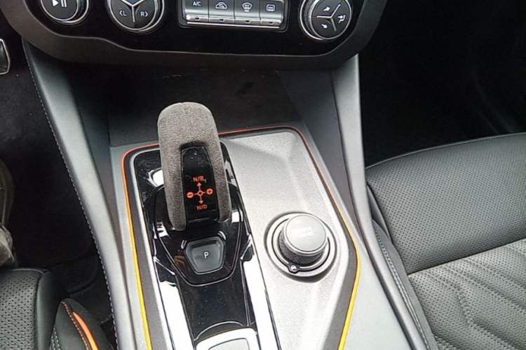Used Lynk & Co 02 Hatchback 2021 2.0TD Halo Gear Lever