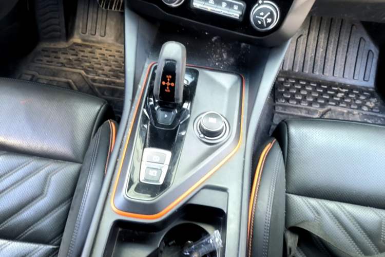 Used Lynk & Co 02 Hatchback 2021 2.0TD Halo Gear Lever
