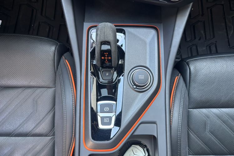 Used Lynk & Co 02 Hatchback 2021 2.0TD Halo Gear Lever