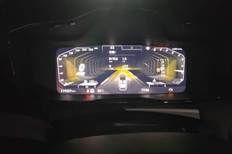 Used Lynk & Co 02 Hatchback 2021 2.0TD Halo Driving Control Kit Edition Instrument Cluster