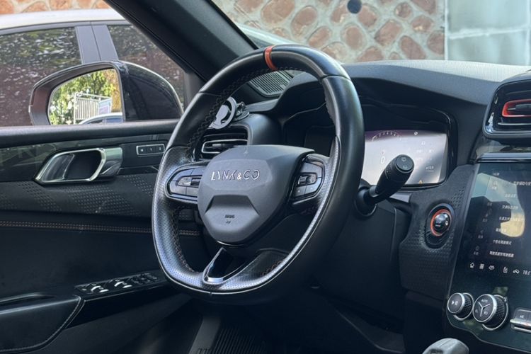 Used Lynk & Co 02 Hatchback 2021 2.0TD Halo Interior 3