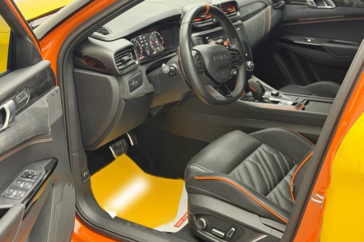 Used Lynk & Co 02 Hatchback 2021 2.0TD Halo Interior 6