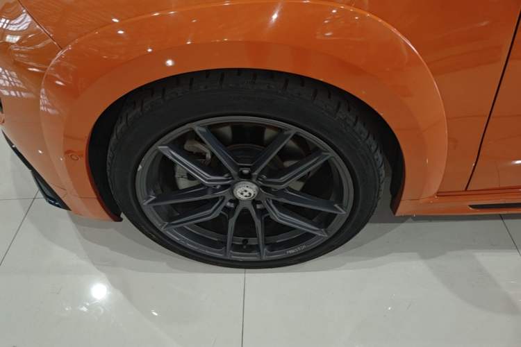 Used Lynk & Co 02 Hatchback 2021 2.0TD Halo Left Front Wheel Hub
