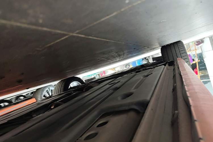 Used Lynk & Co 02 Hatchback 2021 2.0TD Halo Left Side Sill